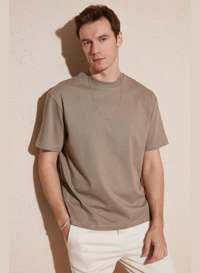 بوراتي تي شيرت رجالي قطن بياقة صفرية بقصة مريحة من بوراتي